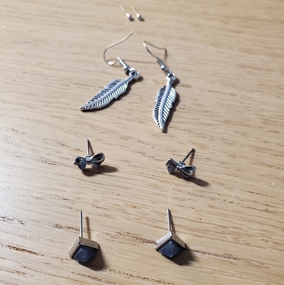 𝅺4 Pair Earring Set - Picture 2 of 6